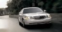 Auto: Lincoln Town Car Signature