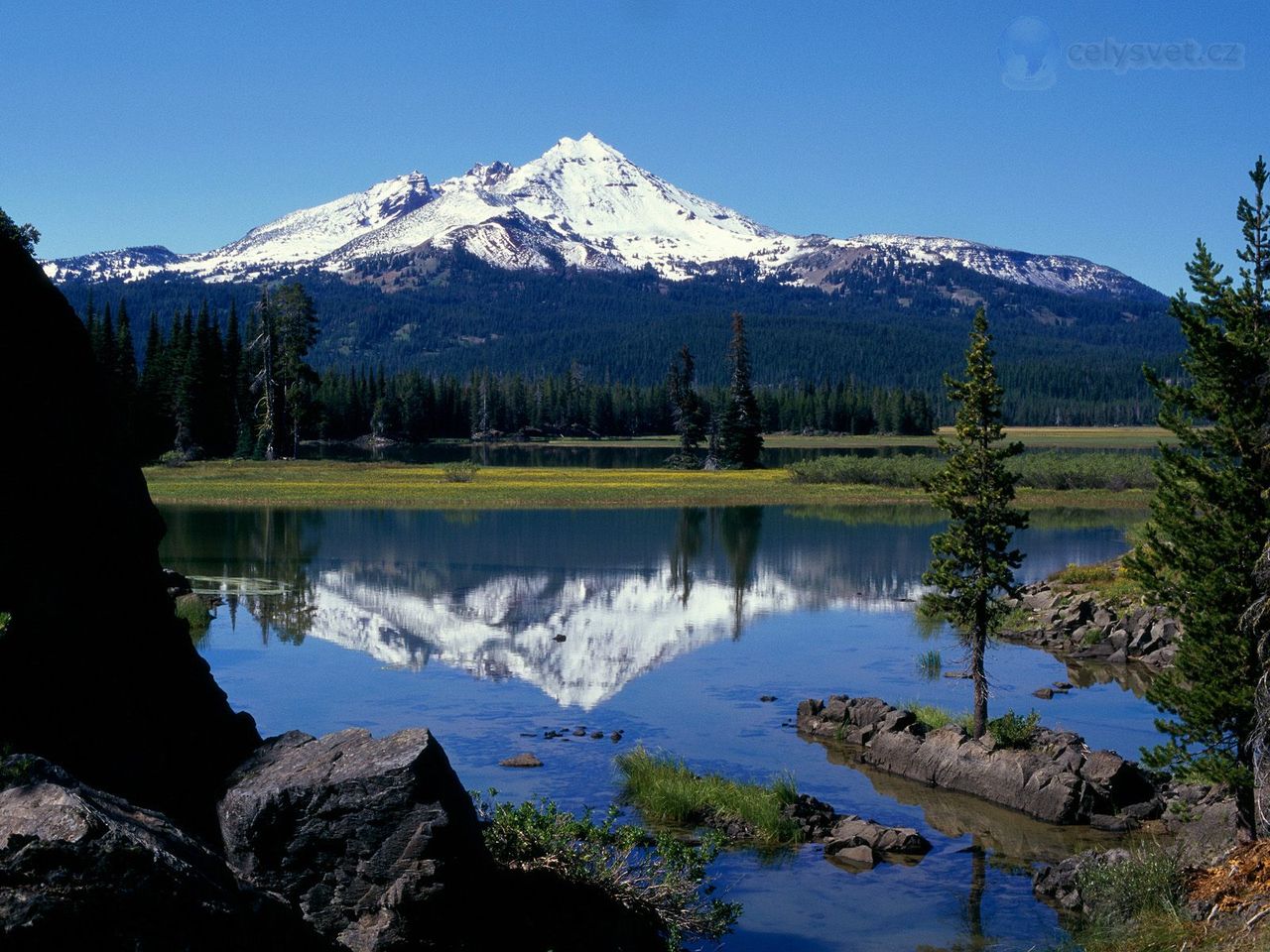 Foto: Broken Top Volcano And Sparks Lake, Oregon